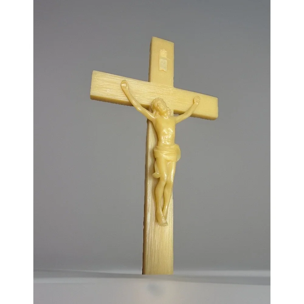 Vtg Plastic Crucifix Cross Jesus Corpus Religious Wall‎ Decor Yellow Off White